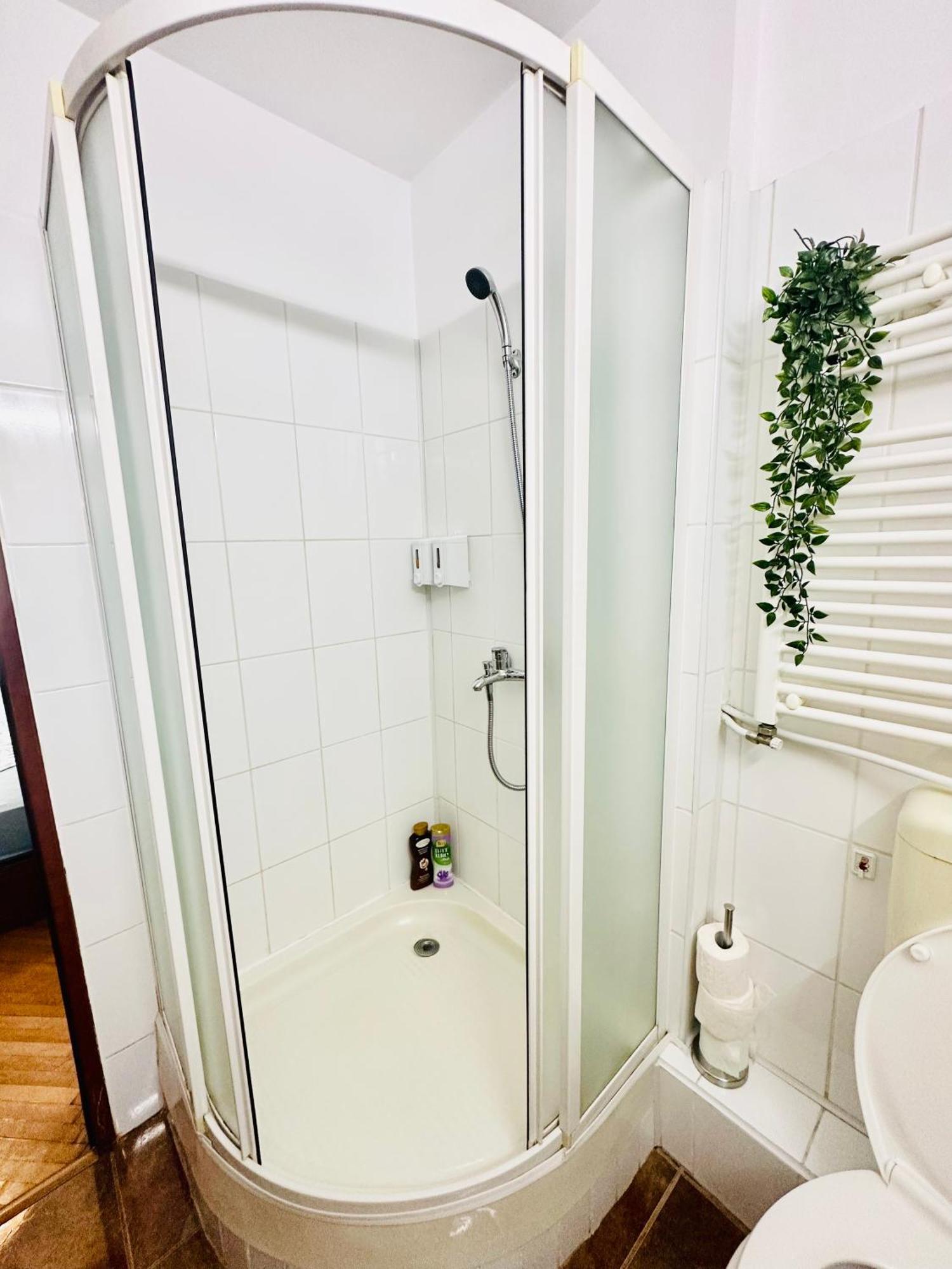 Tranquil Unirii Residence - Elegant & Spacious Living With Parking Steps From Parliament Bucureşti Exterior foto