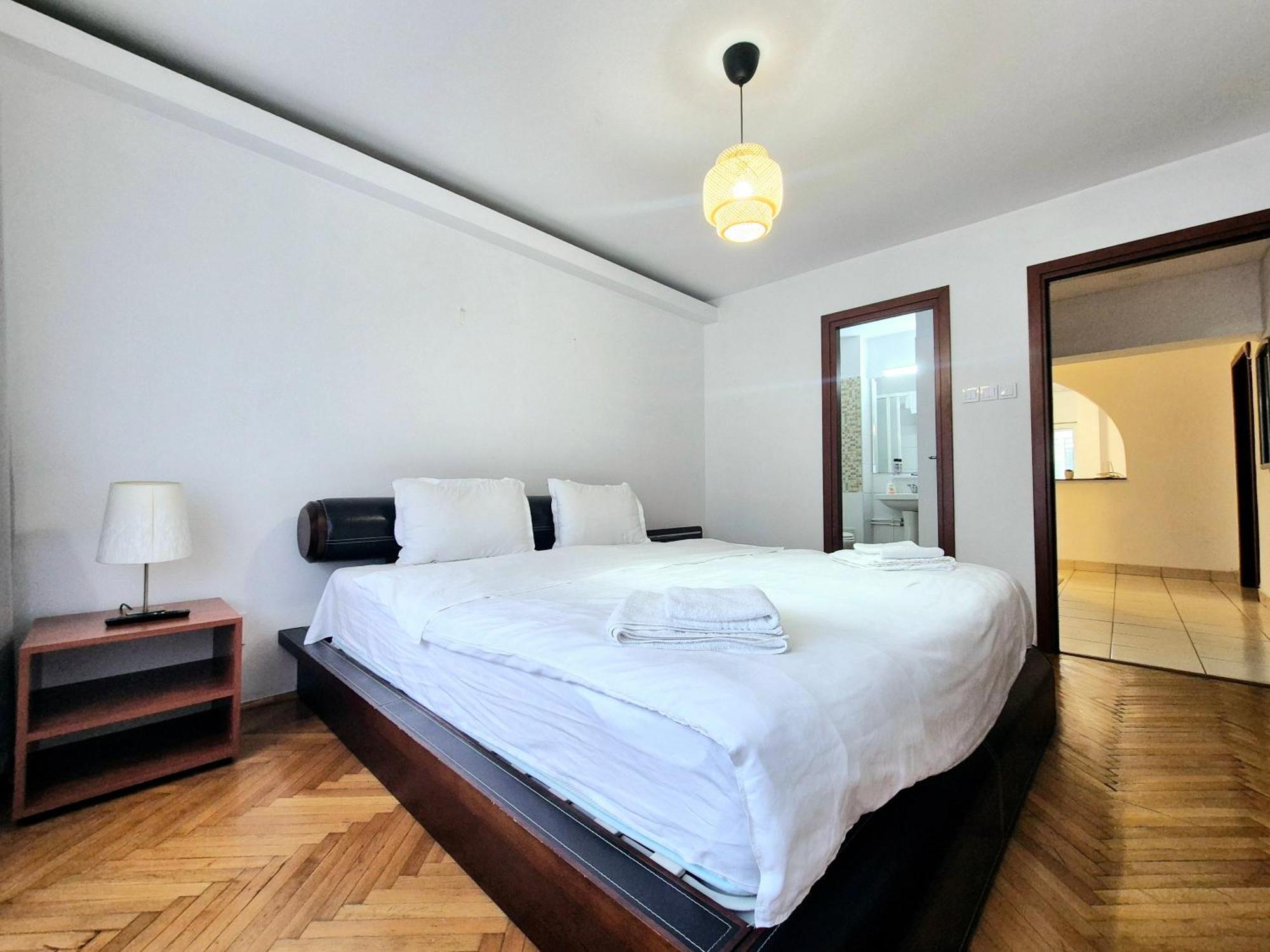 Tranquil Unirii Residence - Elegant & Spacious Living With Parking Steps From Parliament Bucureşti Exterior foto